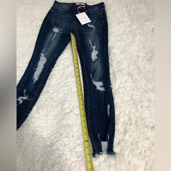 KANCAN jeans Mid Rise Ankel Destoyed Skinny Jeans, 5/26. New with tag - Picture 4 of 16